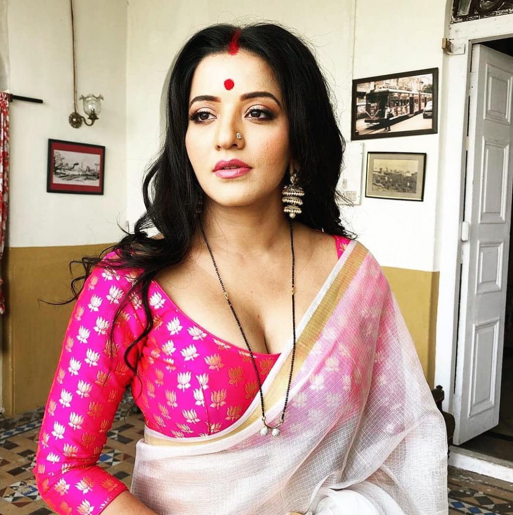 Glam up your boring life with lovely rani from Chandigarh Escorts - Cover Image