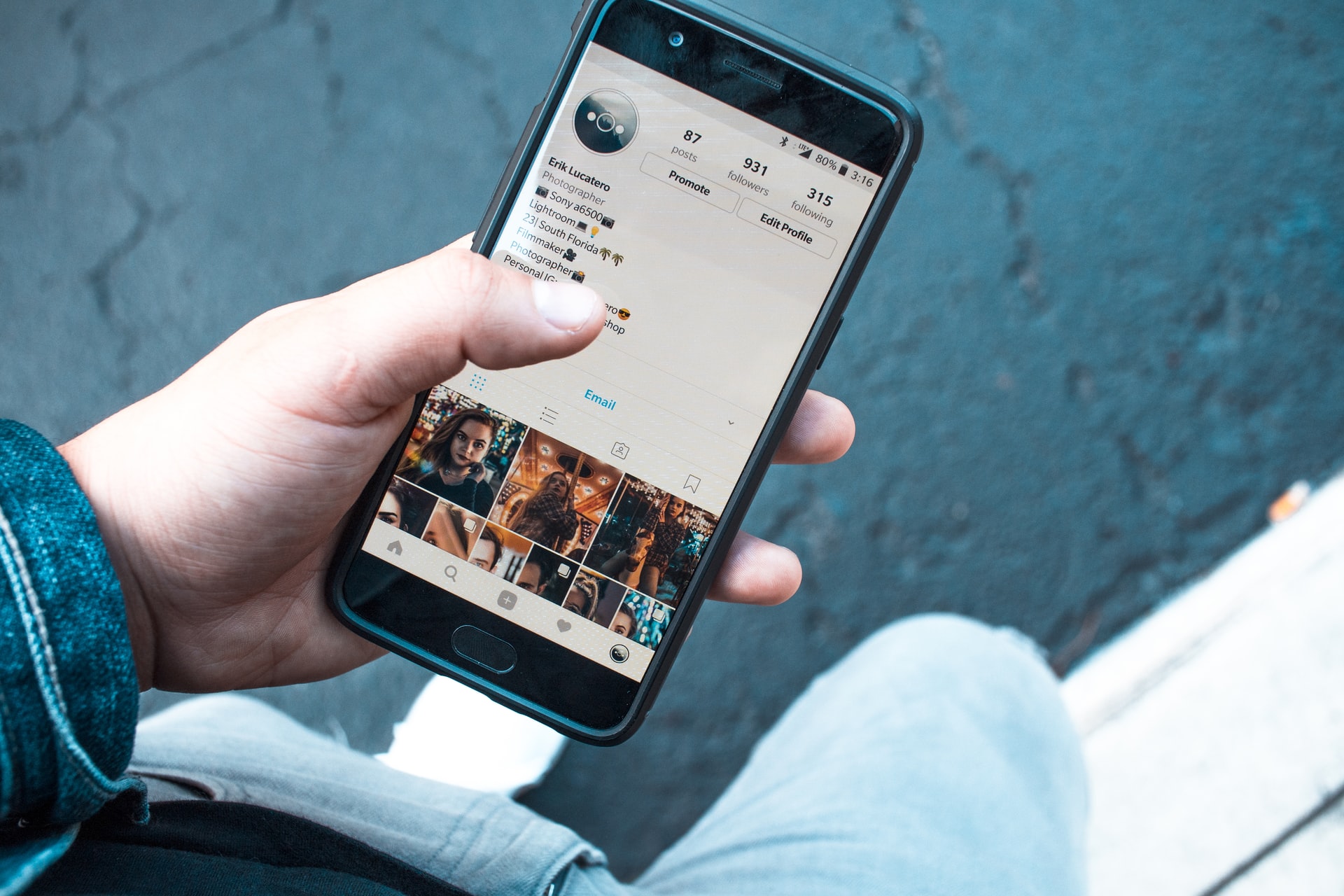 Buy 100% Real Instagram Likes - Cover Image
