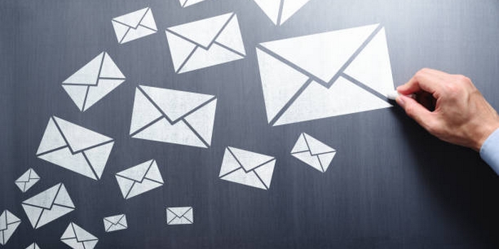 Send Mass E-mail With PHP - Cover Image