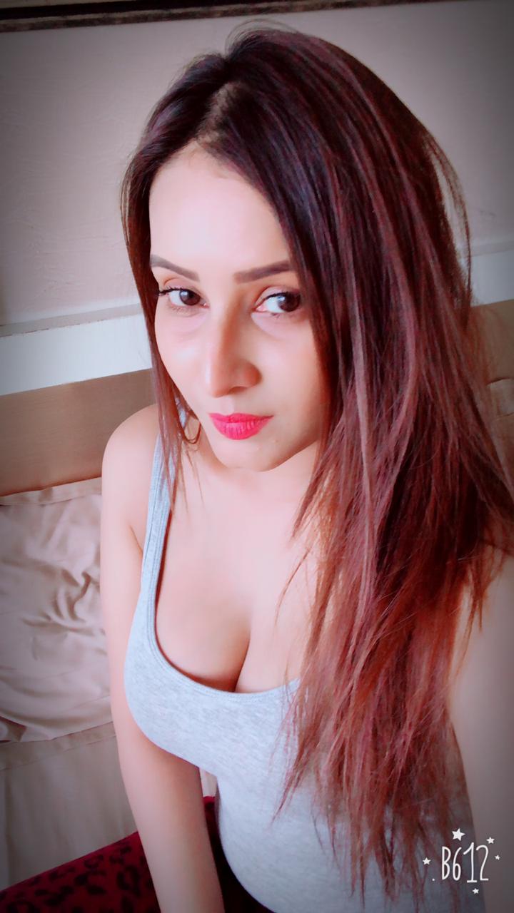 Stunning Call Girls in Amritsar | Escort Service - Screenshot 1